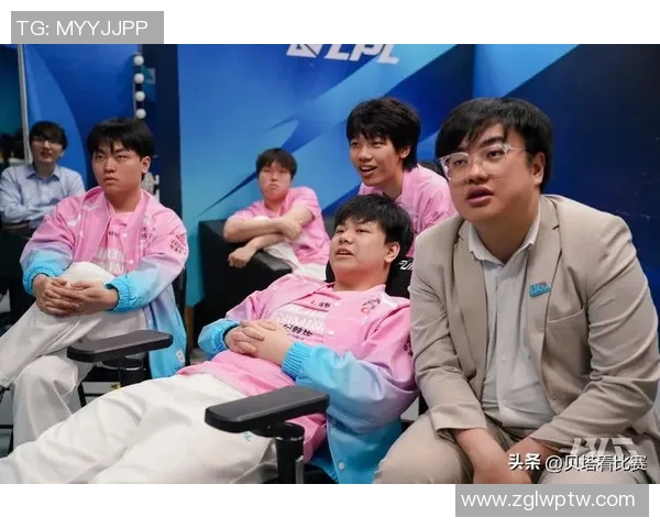 BLG与TES激战正酣赛场对决精彩纷呈各方期待高潮迭起的巅峰对决